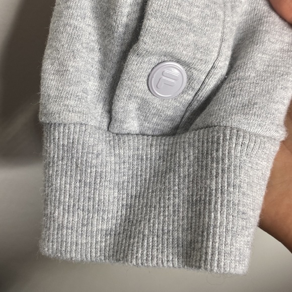Fila snap sleeve crop sweatshirt in light grey white and red combo size M - Picture 7 of 12
